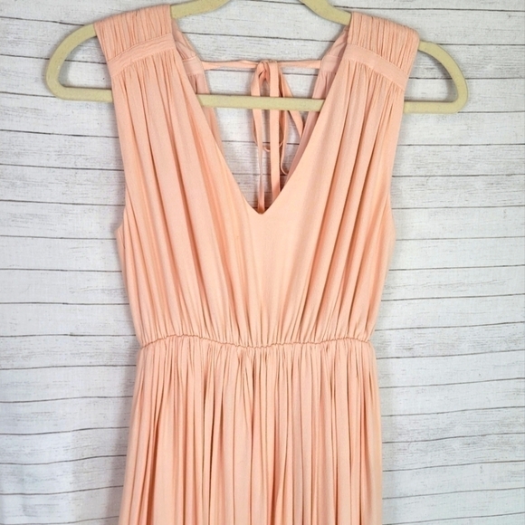 Elegant Cream Maxi Dress - Picture 4 of 15